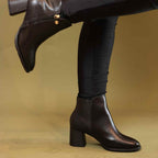 Bota de Couro Feminina Cano Curto - Moderi