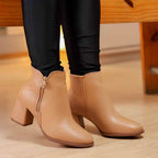 Bota de Couro Feminina Cano Curto - Moderi